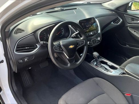 Used 2024 Chevrolet Malibu LT image 15