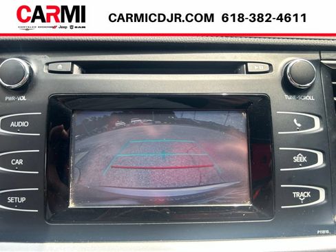 Used 2019 Toyota Highlander LE FWD image 24