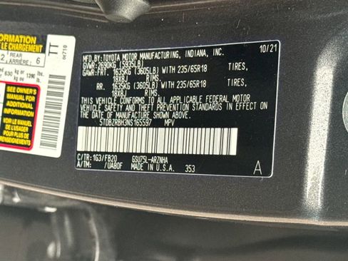 Used 2022 Toyota Highlander LE image 48