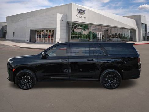 Used 2024 Cadillac Escalade ESV Sport Platinum image 6