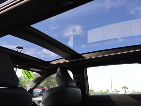 Used 2025 Toyota Crown Signia image 52