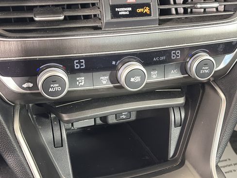 Used 2018 Honda Accord LX image 19