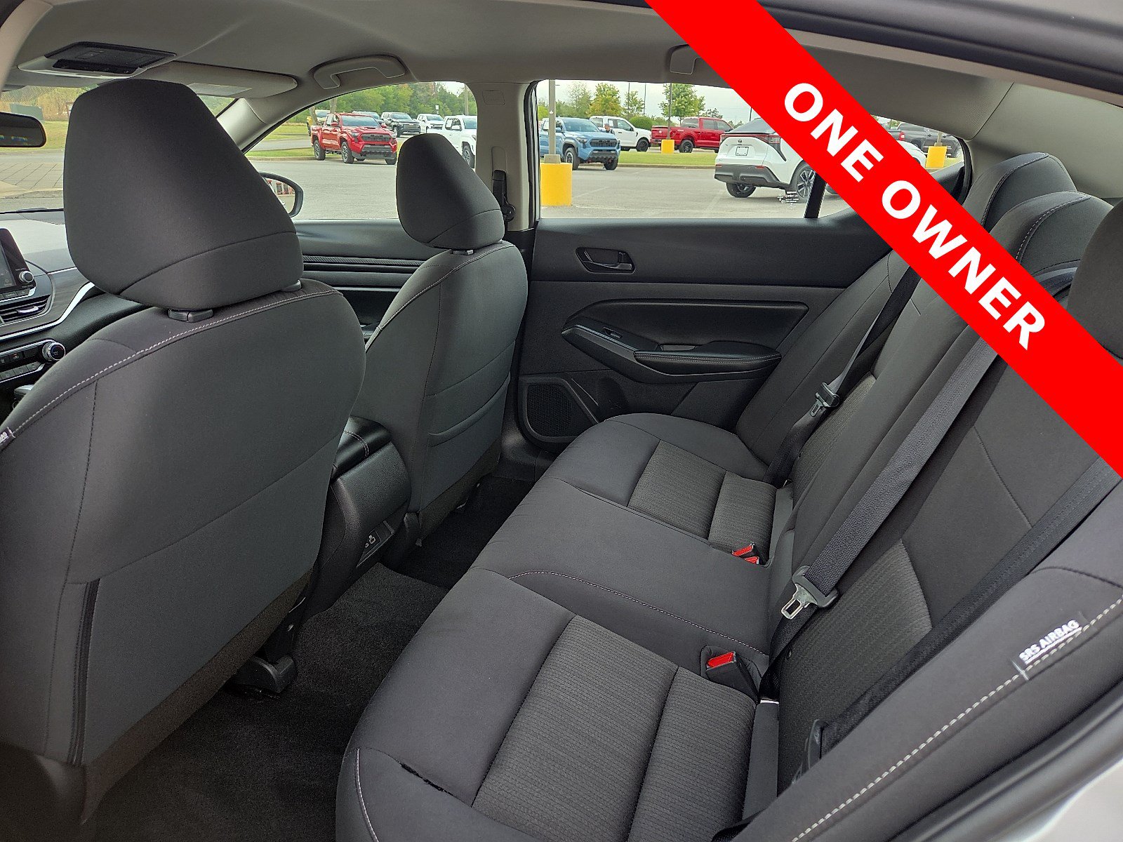 Used 2025 Nissan Altima 2.5 SV FWD image 10