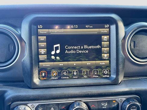 Used 2023 Jeep Wrangler Unlimited w/ Sun & Screen Package AWD/4WD image 16