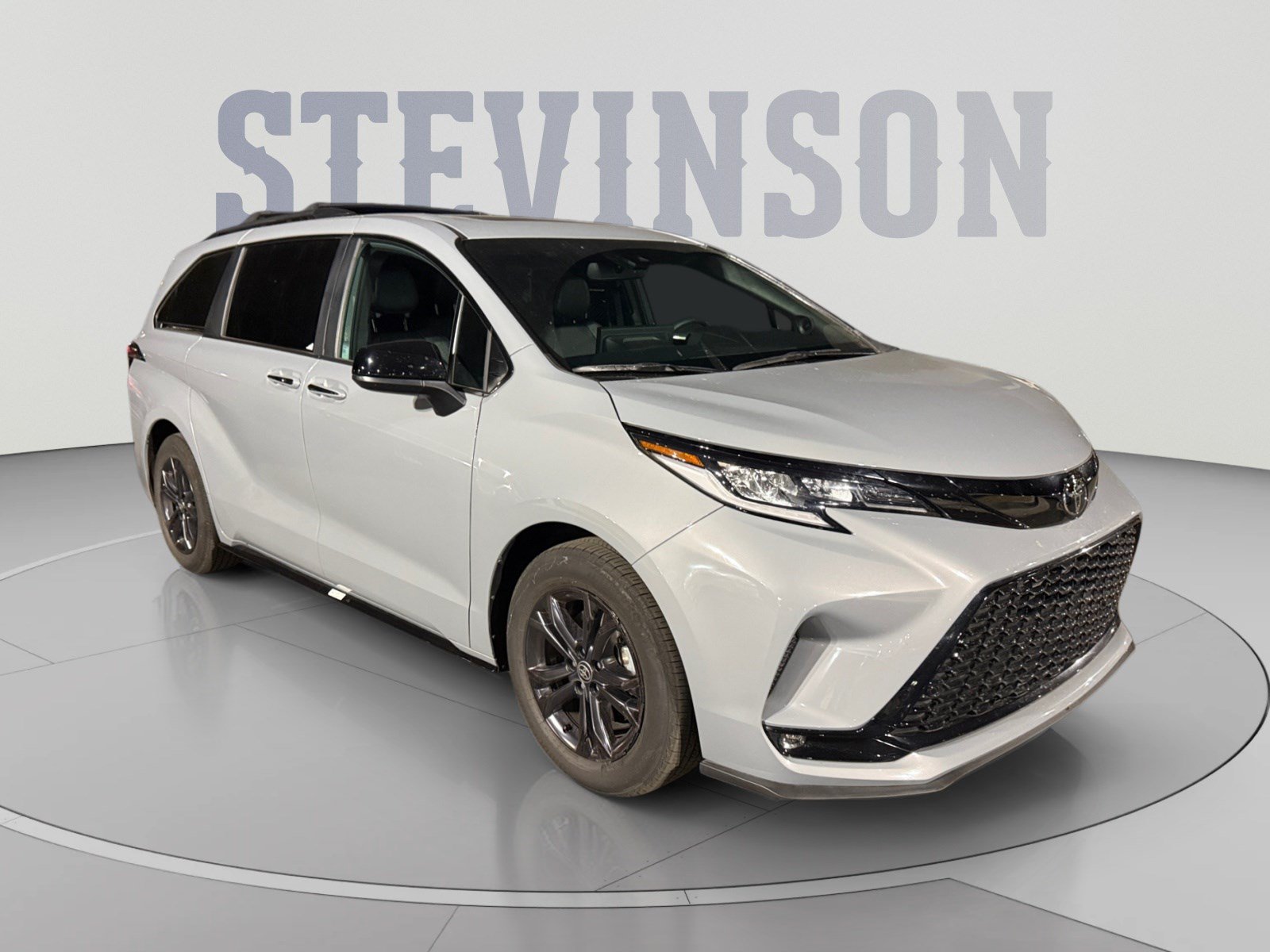 Used 2026 Toyota Sienna XSE AWD/4WD image 7