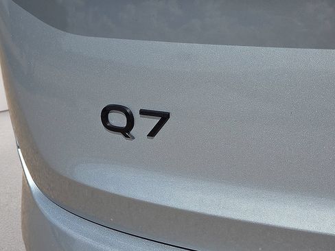 Used 2025 Audi Q7 3.0T Premium Plus AWD/4WD image 17
