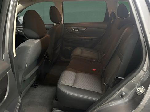 Used 2019 Nissan Rogue SV w/ Sun & Sound Touring Package image 13