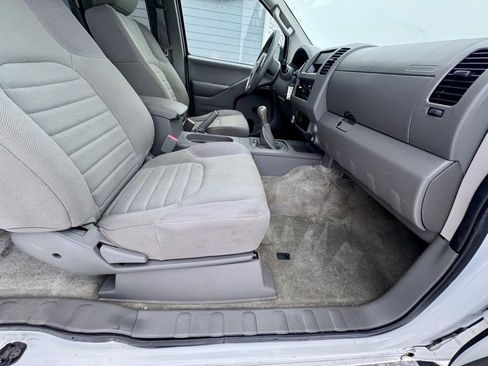 Used 2016 Nissan Frontier S image 11