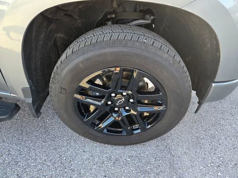 Used 2025 Chevrolet Silverado 1500 Custom AWD/4WD image 19