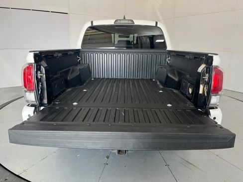 Used 2018 Toyota Tacoma Limited AWD/4WD image 13