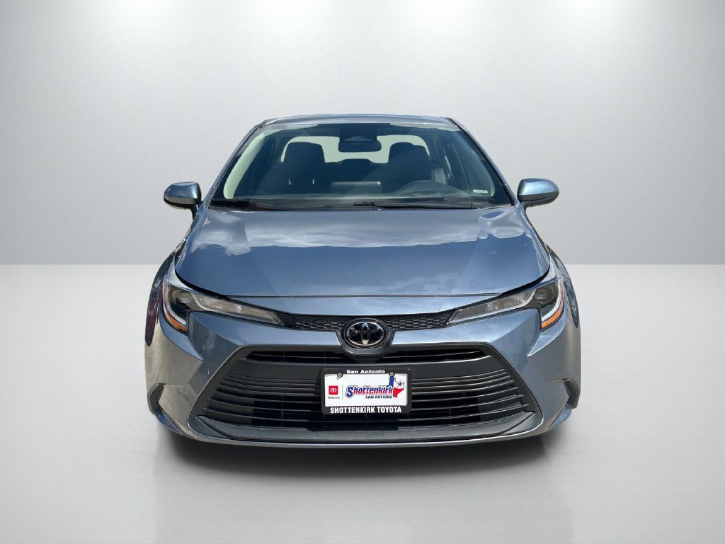 Certified 2025 Toyota Corolla LE FWD image 2