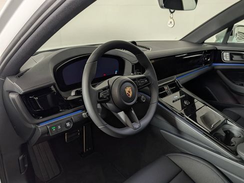 New 2026 Porsche Panamera RWD image 4