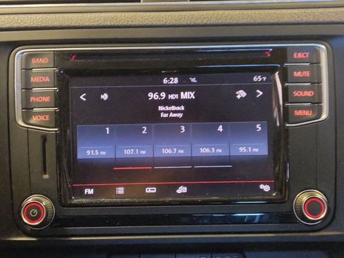 Used 2017 Volkswagen Jetta SE FWD image 25
