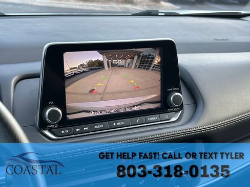 Used 2024 Nissan Rogue S image 37