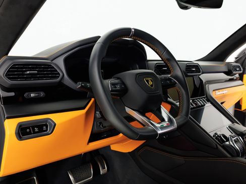 Used 2024 Lamborghini Urus S image 18