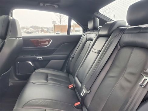 Used 2017 Lincoln Continental Reserve w/ Technology Package image 32
