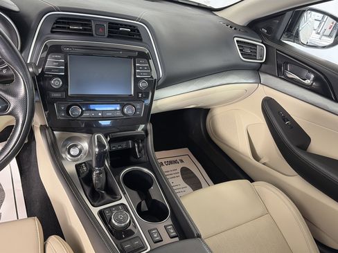 Used 2018 Nissan Maxima 3.5 SL image 10
