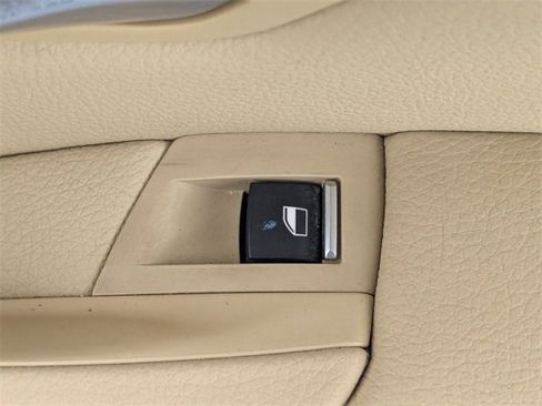 Used 2014 BMW 528i Sedan image 36