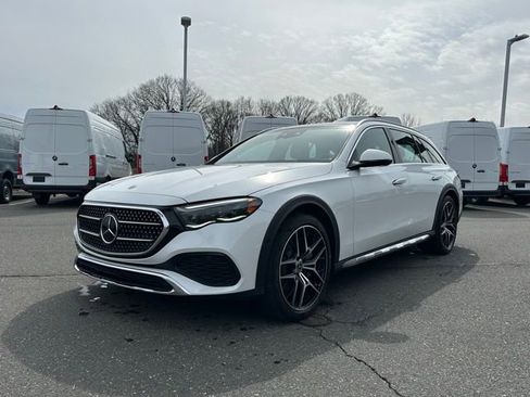 Used 2024 Mercedes-Benz E 450 4MATIC All-Terrain Wagon image 3