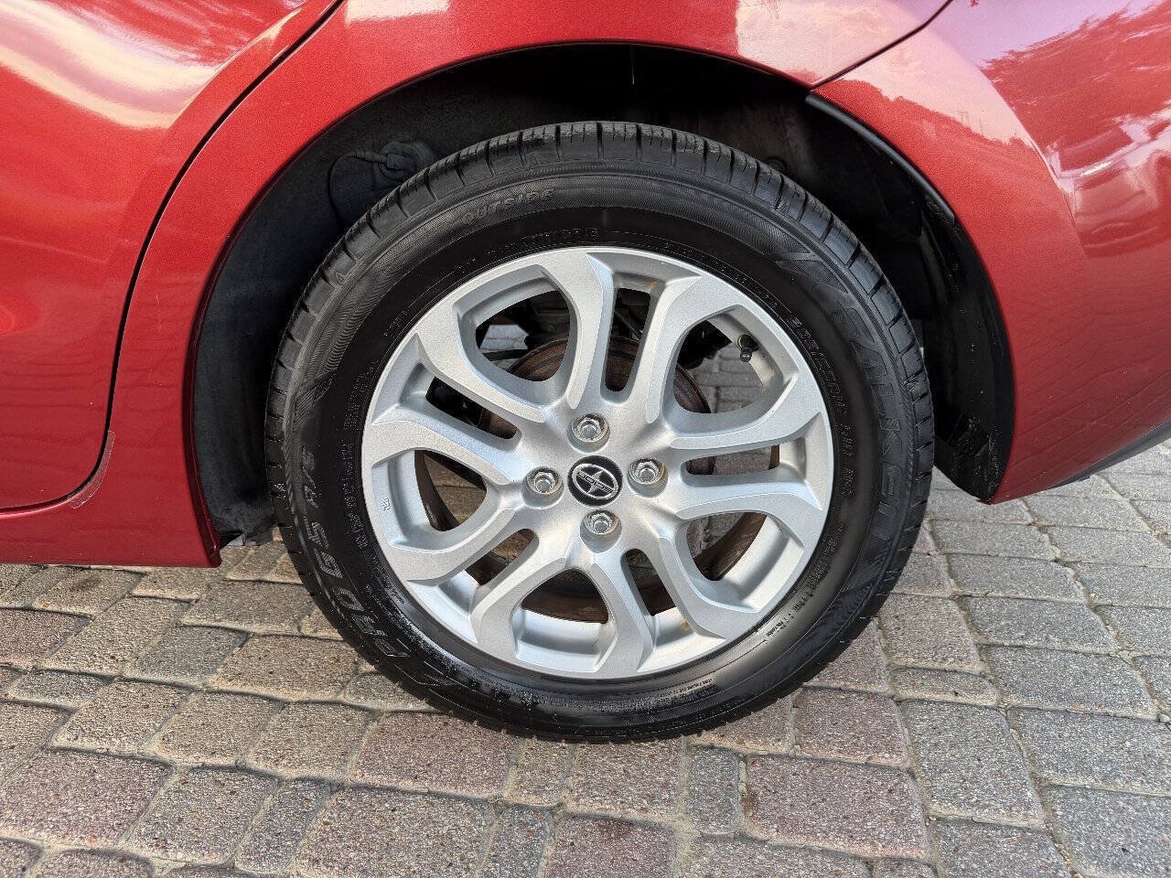 Used 2016 Scion iA FWD image 18