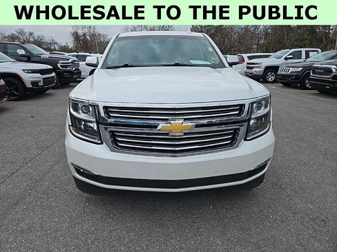Used 2016 Chevrolet Suburban LTZ image 2