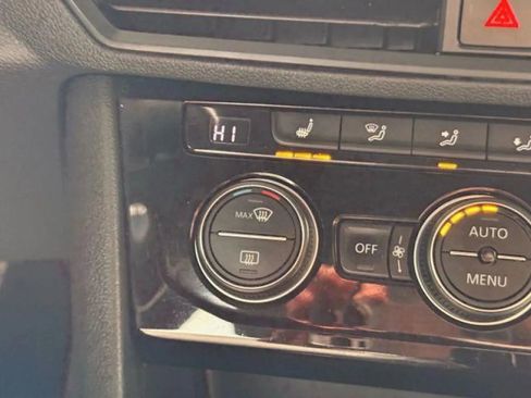 Used 2019 Volkswagen Jetta R-Line image 29