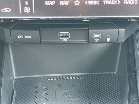 New 2025 Kia Niro EX image 20