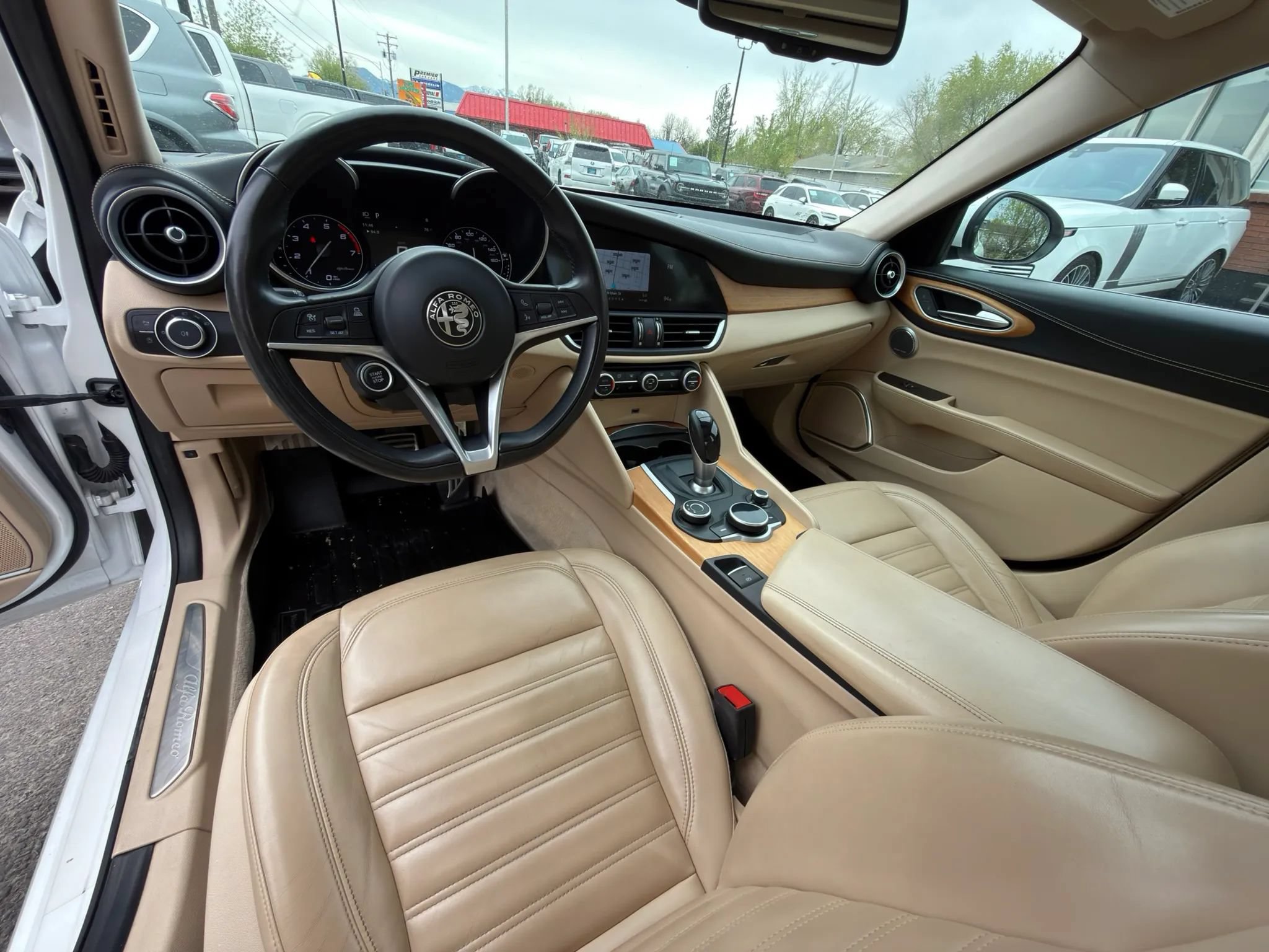 Used 2018 Alfa Romeo Giulia Ti w/ Quick Order Package 22X Lusso AWD/4WD image 38