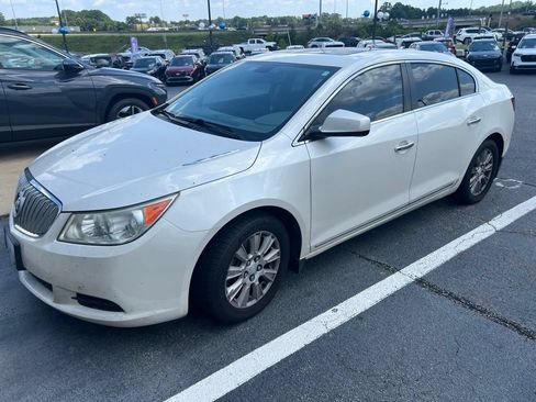 Used 2010 Buick LaCrosse CX FWD image 2
