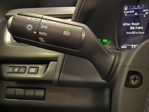Used 2021 Lexus UX 200 w/ Accessory Package (Z1) FWD image 39