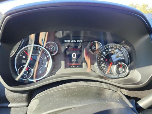 Used 2024 RAM 3500 Tradesman w/ Chrome Appearance Group image 23