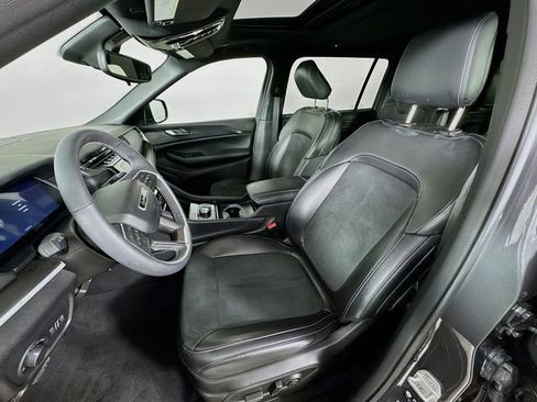 Used 2024 Jeep Grand Cherokee L Altitude image 23