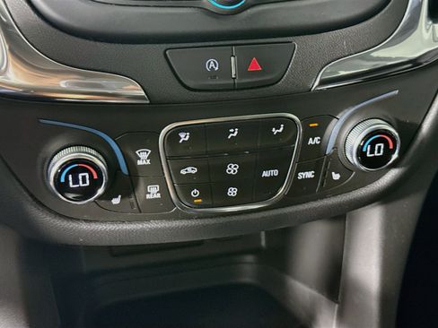 Used 2023 Chevrolet Equinox LT FWD image 17