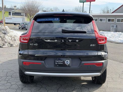 Certified 2025 Volvo XC40 B5 Ultra w/ Climate Package AWD/4WD image 22