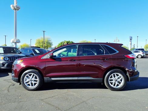 Certified 2024 Ford Edge SEL w/ Convenience Package AWD/4WD image 3