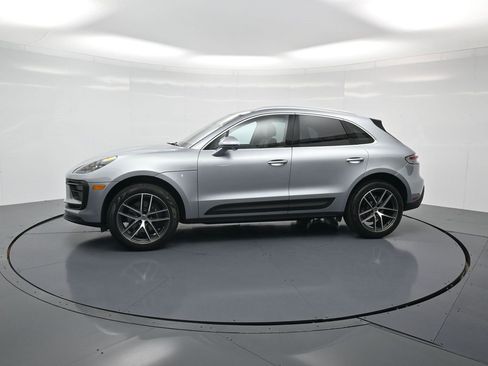 Certified 2026 Porsche Macan image 2