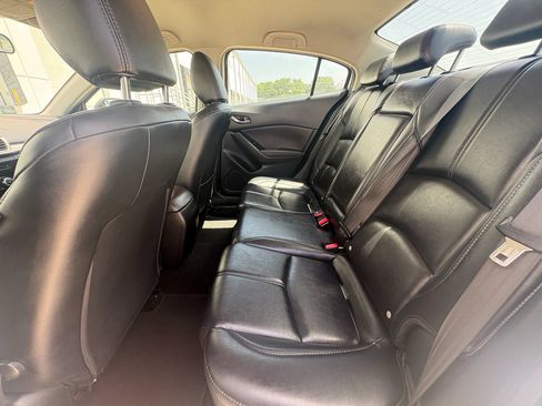 Used 2018 MAZDA MAZDA3 Touring FWD image 18