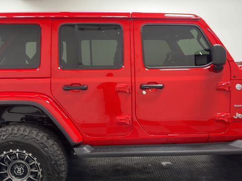 Used 2024 Jeep Wrangler Unlimited Sahara w/ Technology Group AWD/4WD image 21
