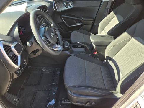 Used 2021 Kia Soul S FWD image 14