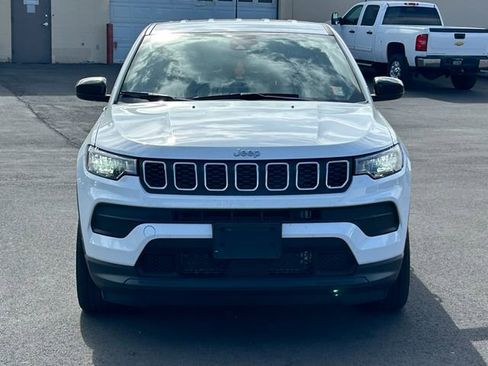 Used 2025 Jeep Compass Sport AWD/4WD image 9