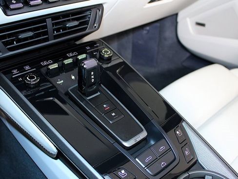 Certified 2025 Porsche 911 Carrera image 14