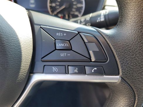 Used 2024 Nissan Altima 2.5 SV image 12