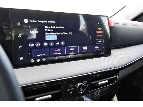 New 2026 Nissan Kicks SR image 17