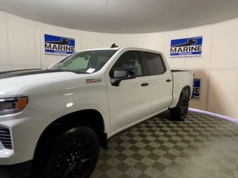 Used 2025 Chevrolet Silverado 1500 LT Trail Boss w/ Convenience Package II AWD/4WD image 6