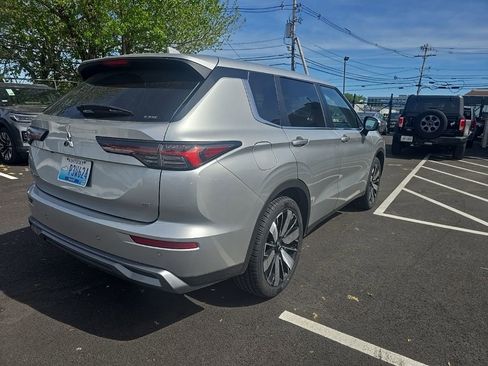 Used 2025 Mitsubishi Outlander SE AWD/4WD image 6