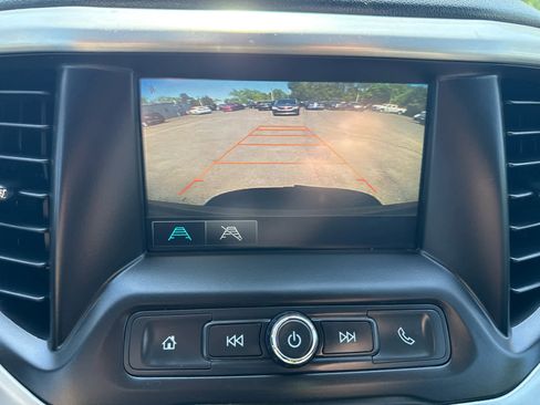 Used 2017 GMC Acadia SLE FWD image 23