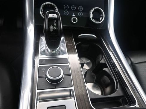 Used 2019 Land Rover Range Rover Sport HSE image 9
