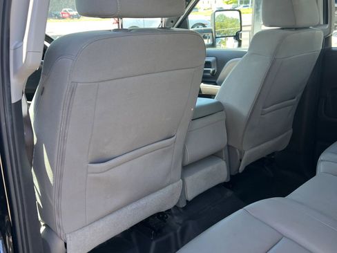 Used 2017 Chevrolet Silverado 1500 W/T w/ Special Service Package AWD/4WD image 12