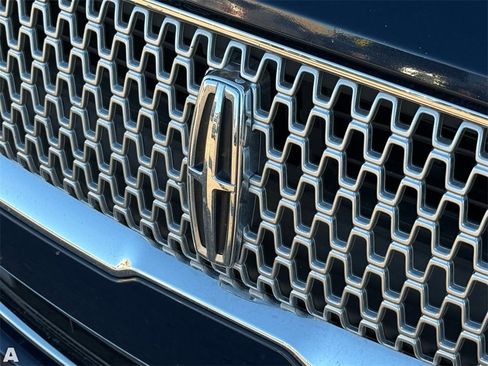 Used 2019 Lincoln MKZ Reserve w/ Luxury Package image 7