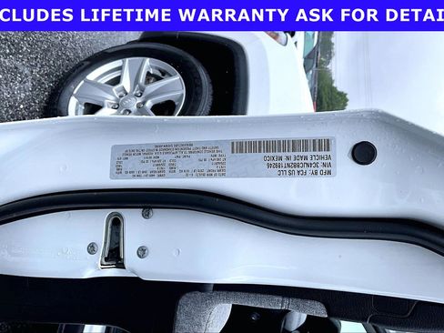 Used 2022 Jeep Compass Latitude w/ Sun and Sound Group FWD image 29